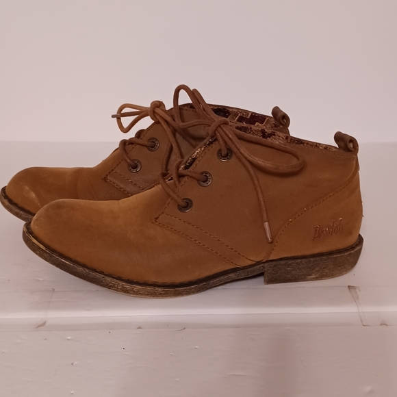NWOT Mens BLOWFISH Brown Leather Shoes Lace Up Size 8.5 - Picture 1 of 8